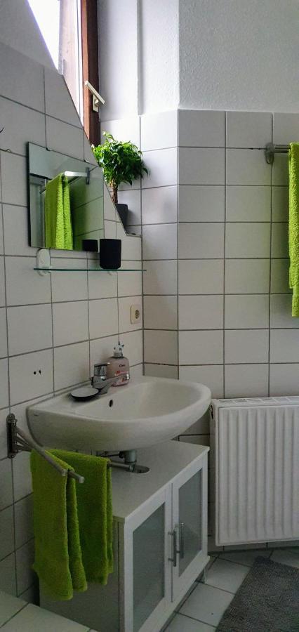 *To Hus* Wohnung Am Rande Von Jever Exteriör bild